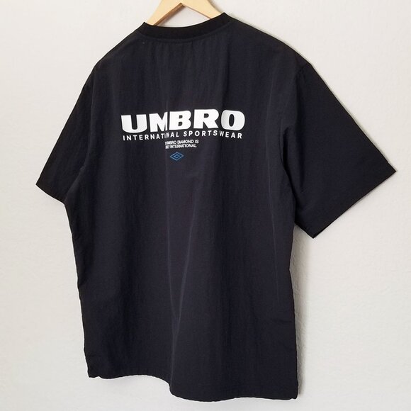 NEW Umbro Men's L Classic Short Sleeve Piste Nylon Top Black Athleisure Sporty - Picture 9 of 16